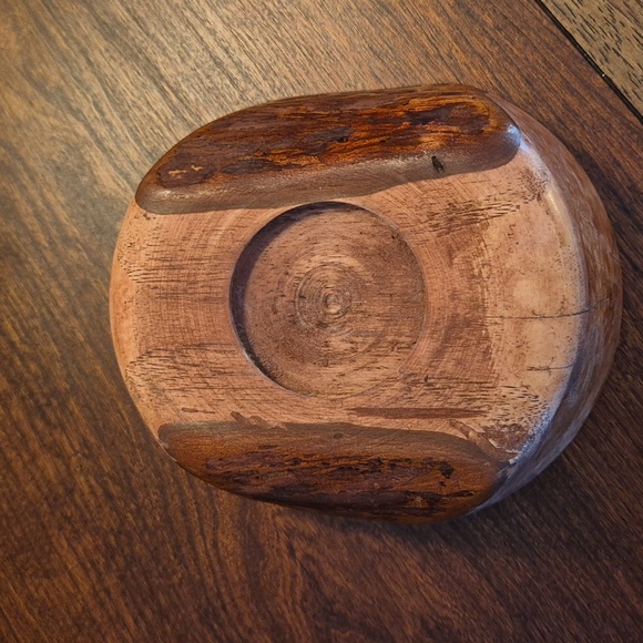 Hand Turned, Hand Crafted, Hand Made Small Wooden Bowl - Picture 4 of 6